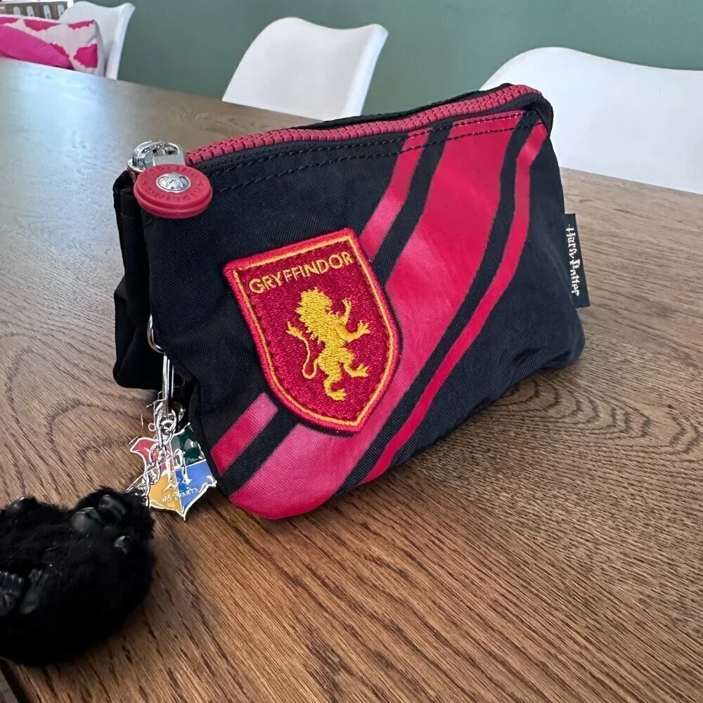 NWT！NEW！Kipling x Harry Potter Creativity Pouch Large -Red Gryffindor
